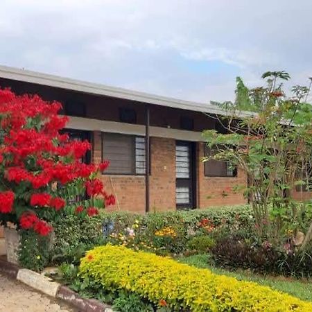 Bed and breakfast Centre D'Accueil Et De Formation Spirituelle Domus Pacis Kigali-Kicukiro Rwanda Extérieur photo